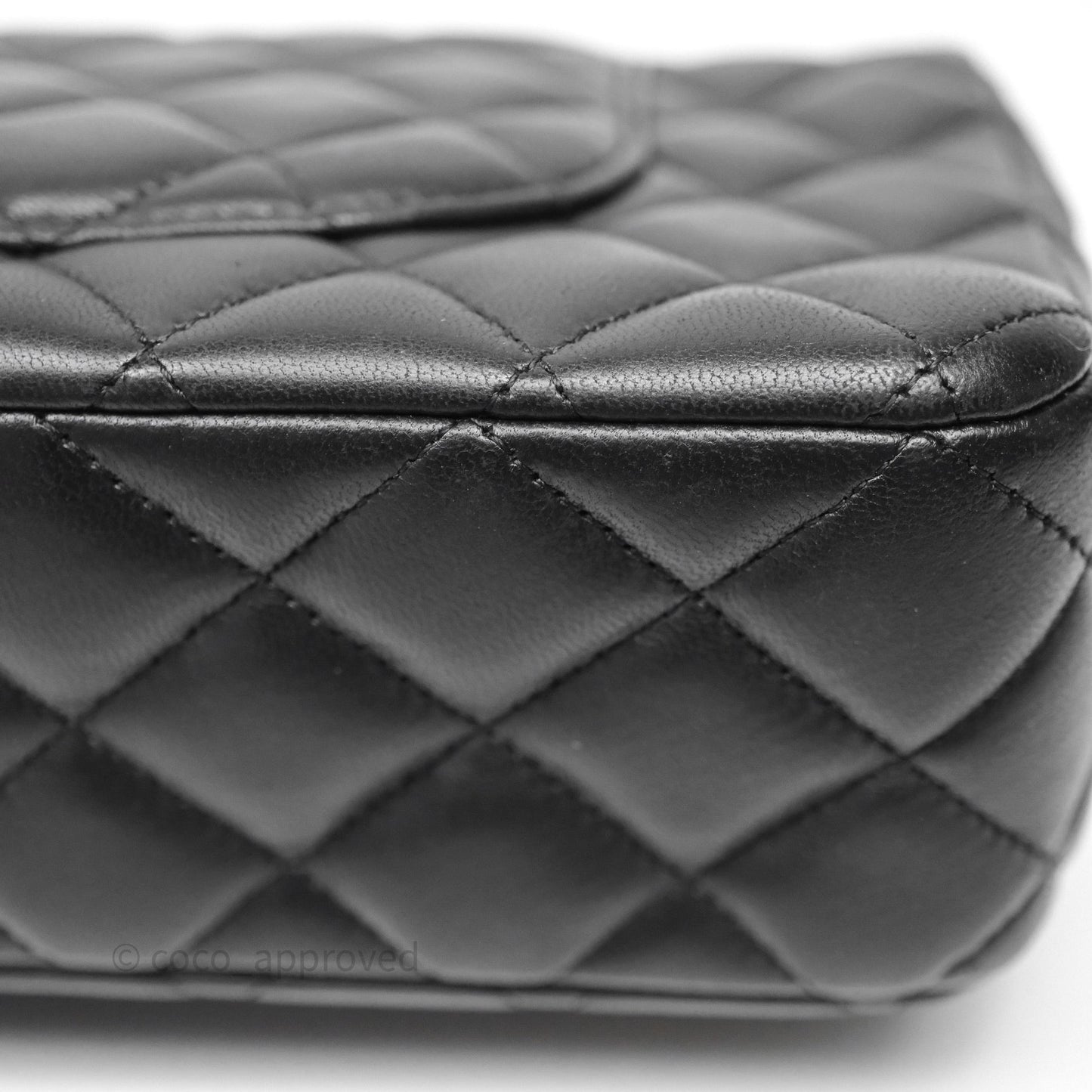 Chanel Classic M/L Medium Flap Bag Valentine Limited Edition Black Lambskin Gold Hardware