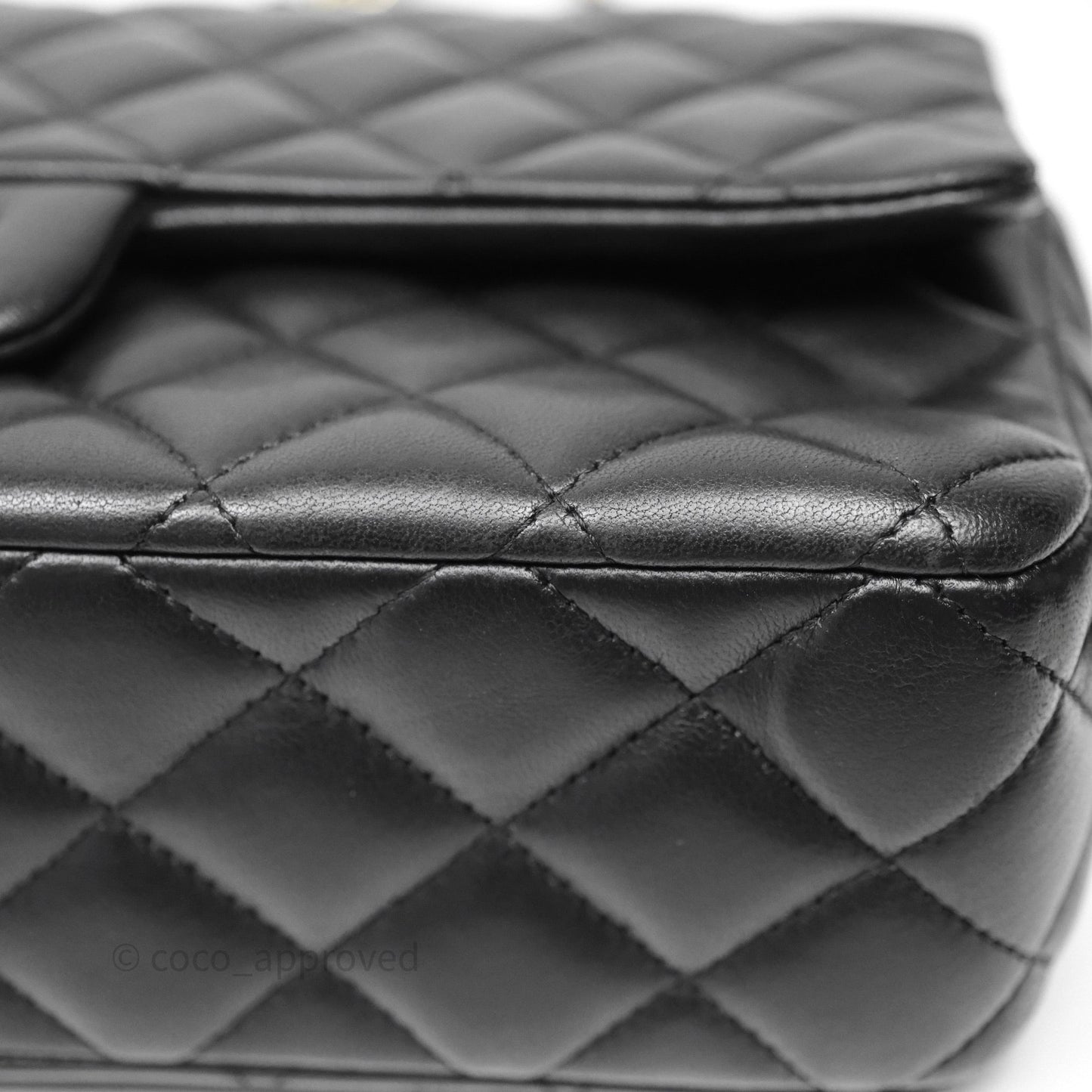 Chanel Classic M/L Medium Flap Bag Valentine Limited Edition Black Lambskin Gold Hardware