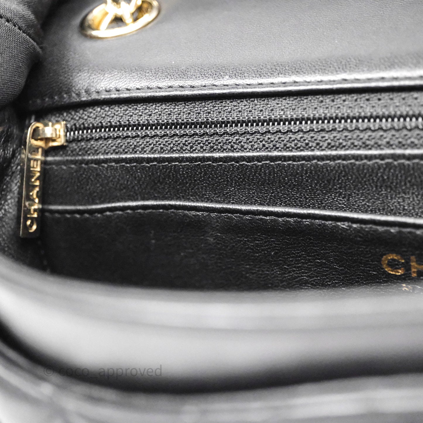 Chanel Classic M/L Medium Flap Bag Valentine Limited Edition Black Lambskin Gold Hardware