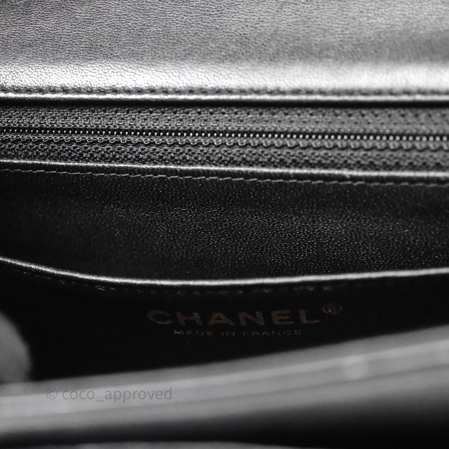 Chanel Classic M/L Medium Flap Bag Valentine Limited Edition Black Lambskin Gold Hardware