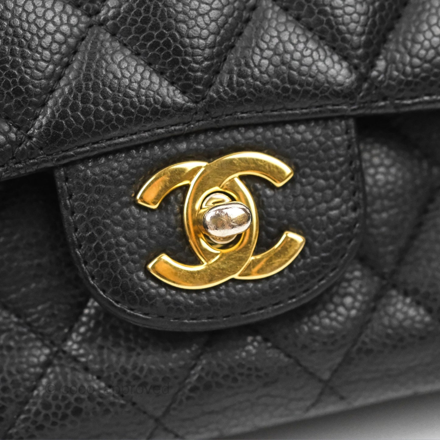 Chanel Classic M/L Medium Flap Quilted Black Caviar Gold Hardware
