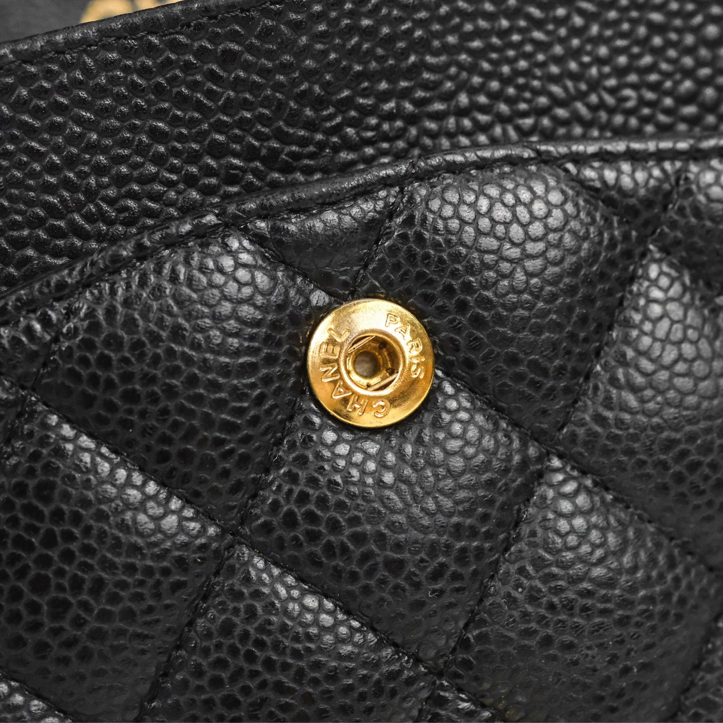 Chanel Classic M/L Medium Flap Quilted Black Caviar Gold Hardware