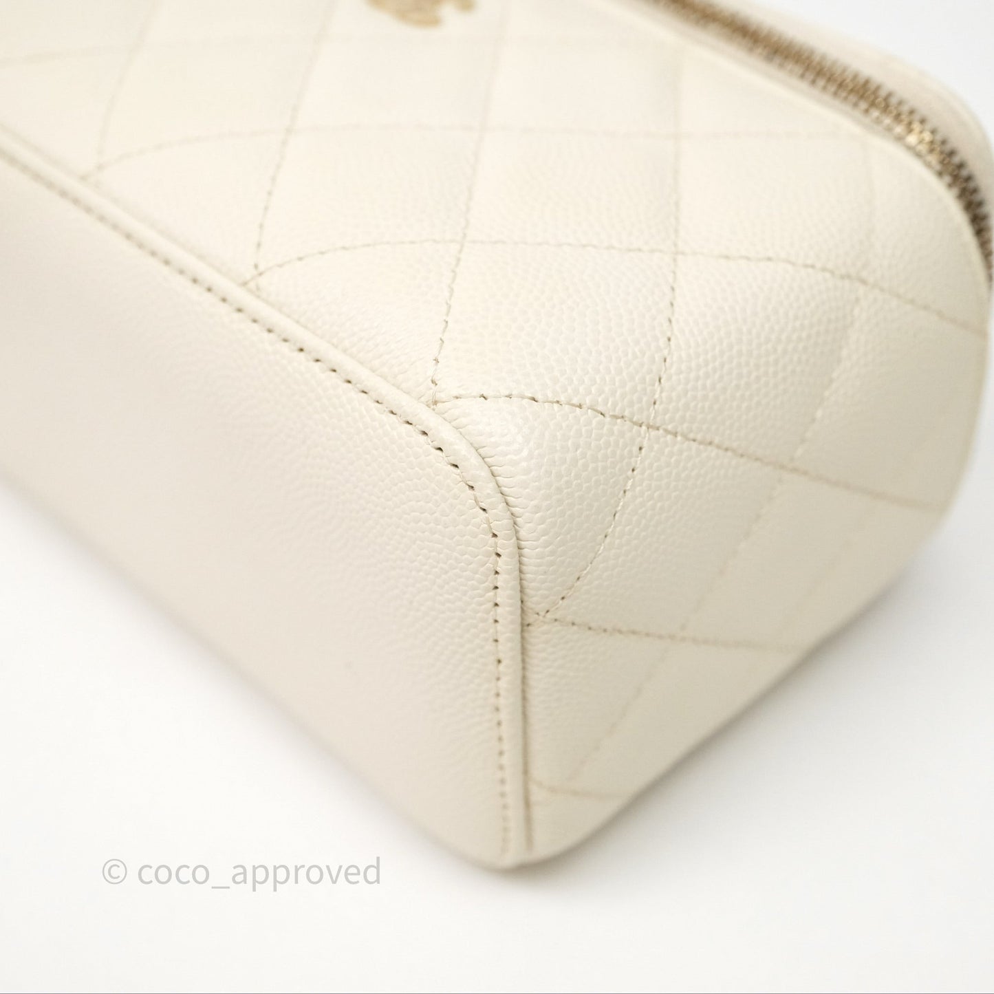 Chanel Vanity with Chain Ivory Cream Caviar Gold Hardware