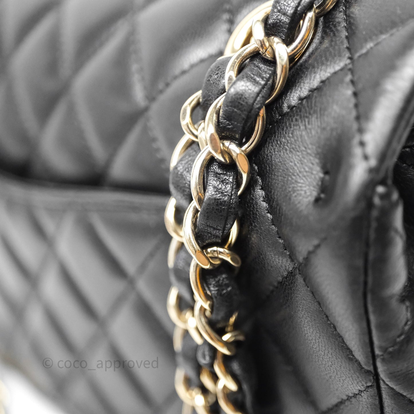Chanel Classic M/L Medium Flap Bag Valentine Limited Edition Black Lambskin Gold Hardware