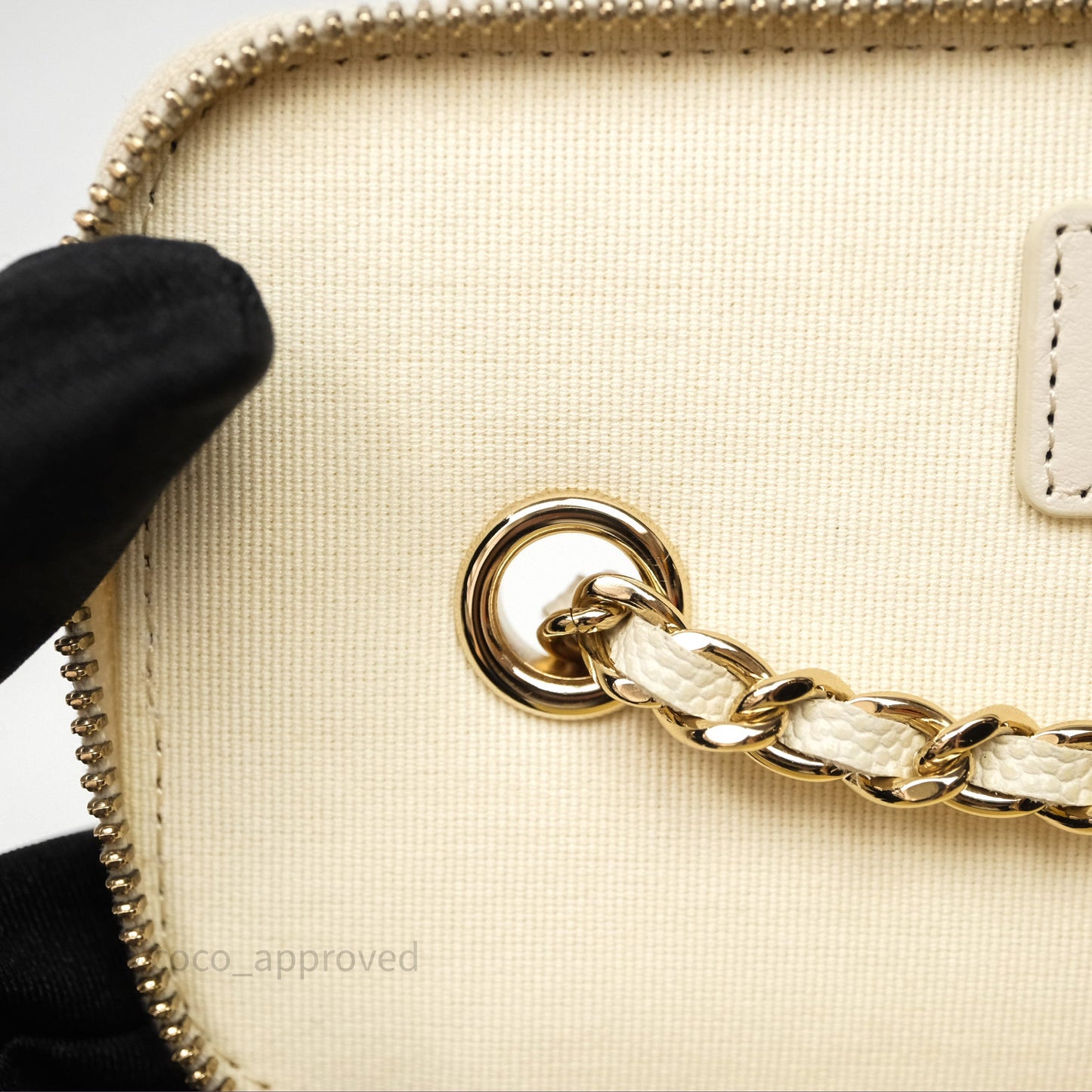 Chanel Vanity with Chain Ivory Cream Caviar Gold Hardware