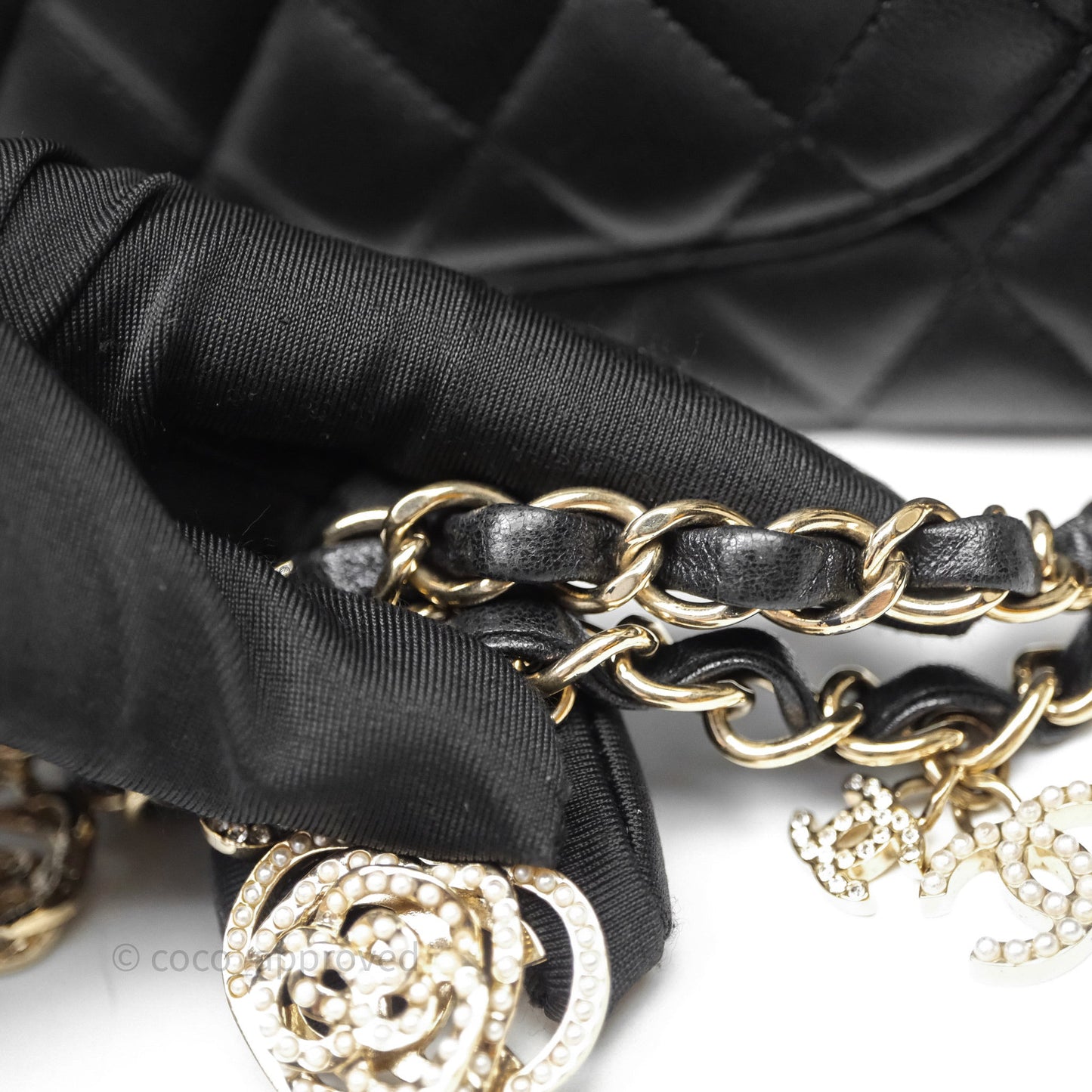 Chanel Classic M/L Medium Flap Bag Valentine Limited Edition Black Lambskin Gold Hardware