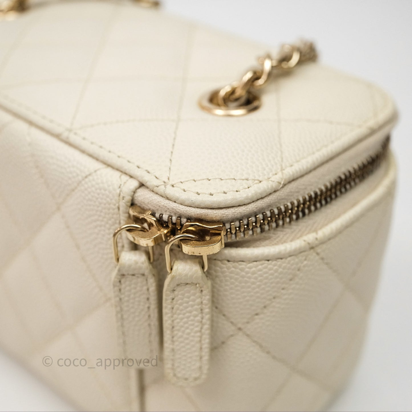 Chanel Vanity with Chain Ivory Cream Caviar Gold Hardware