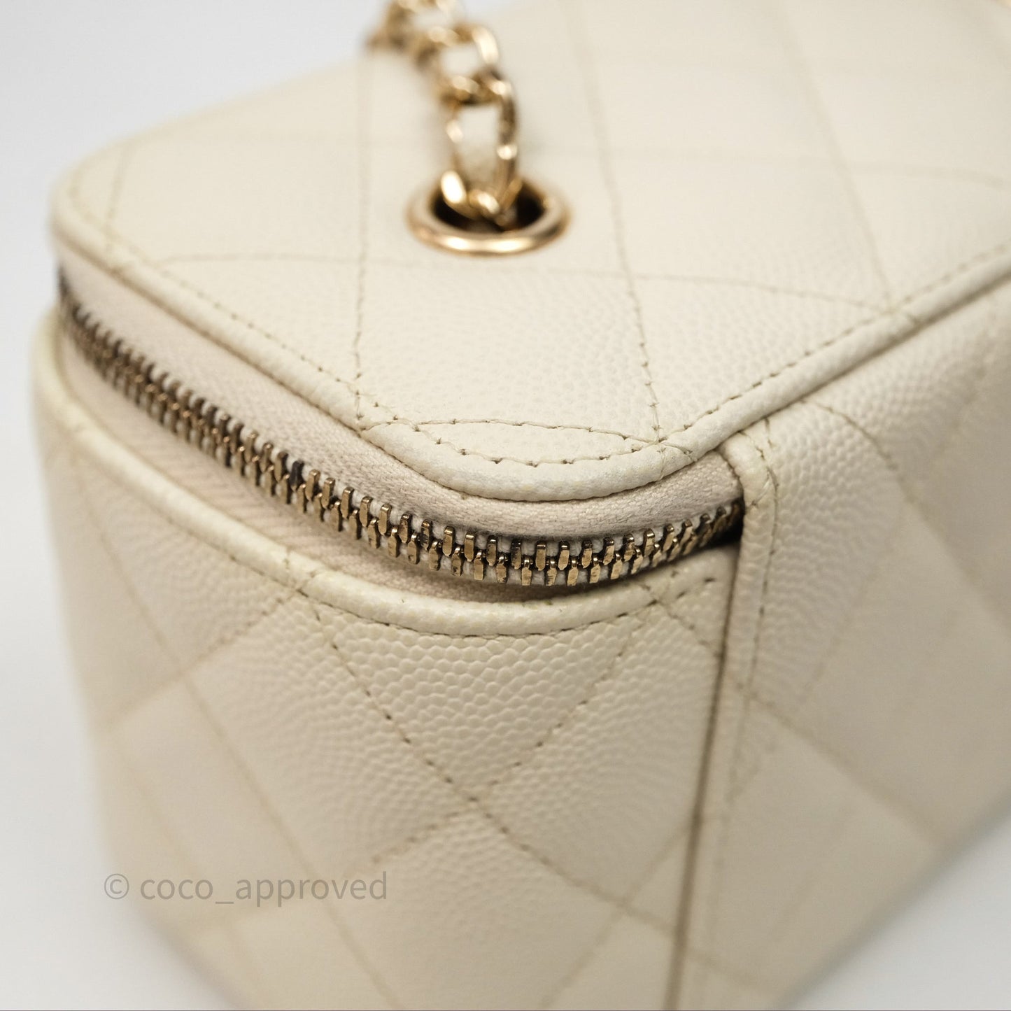 Chanel Vanity with Chain Ivory Cream Caviar Gold Hardware