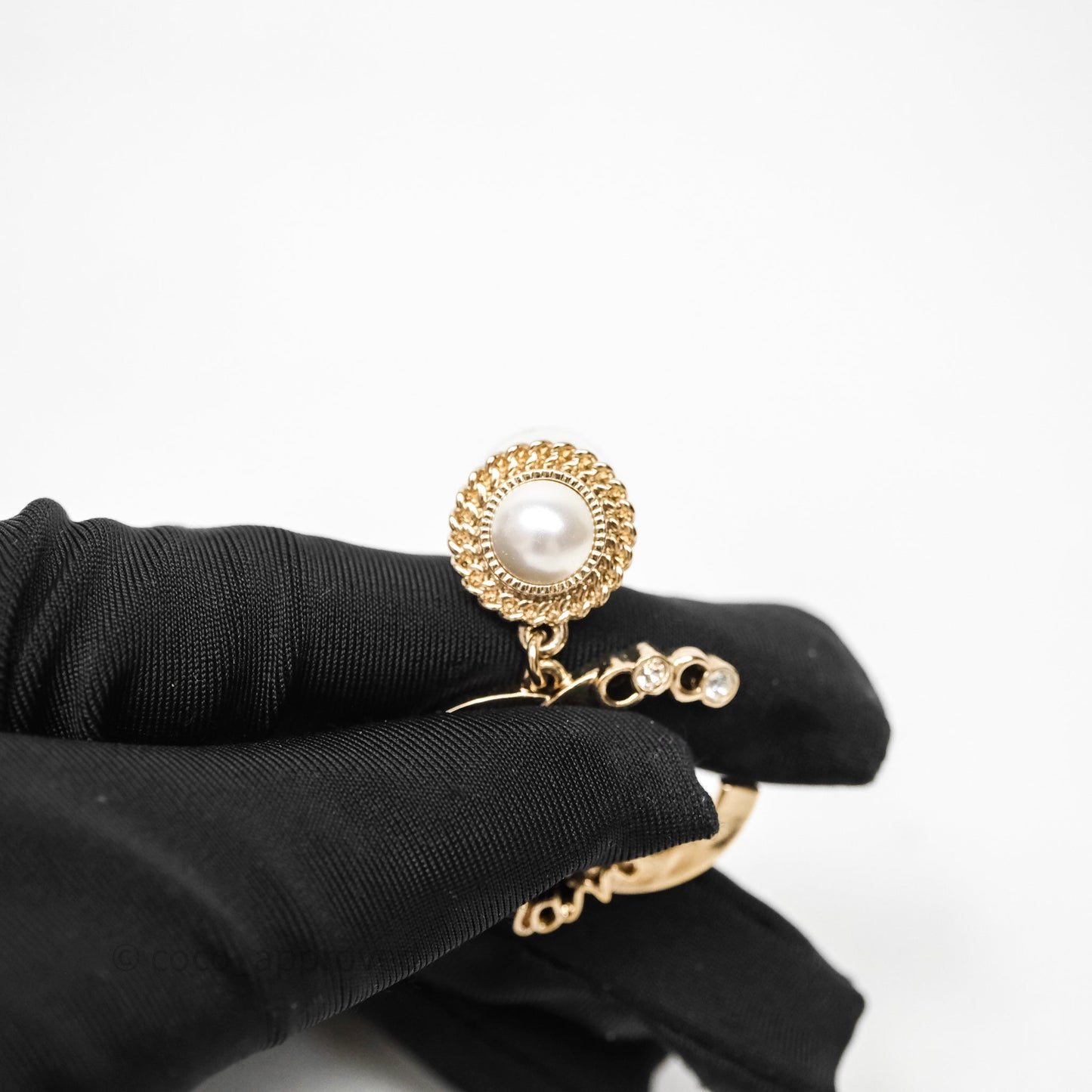 Chanel Round Pearl CC Logo Drop Earrings Gold Tone 22P