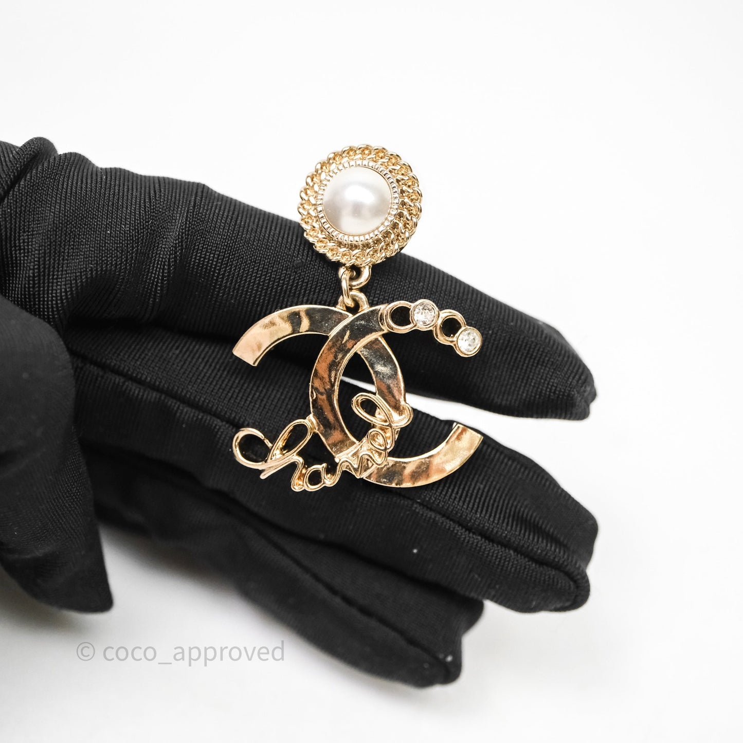 Chanel Round Pearl CC Logo Drop Earrings Gold Tone 22P