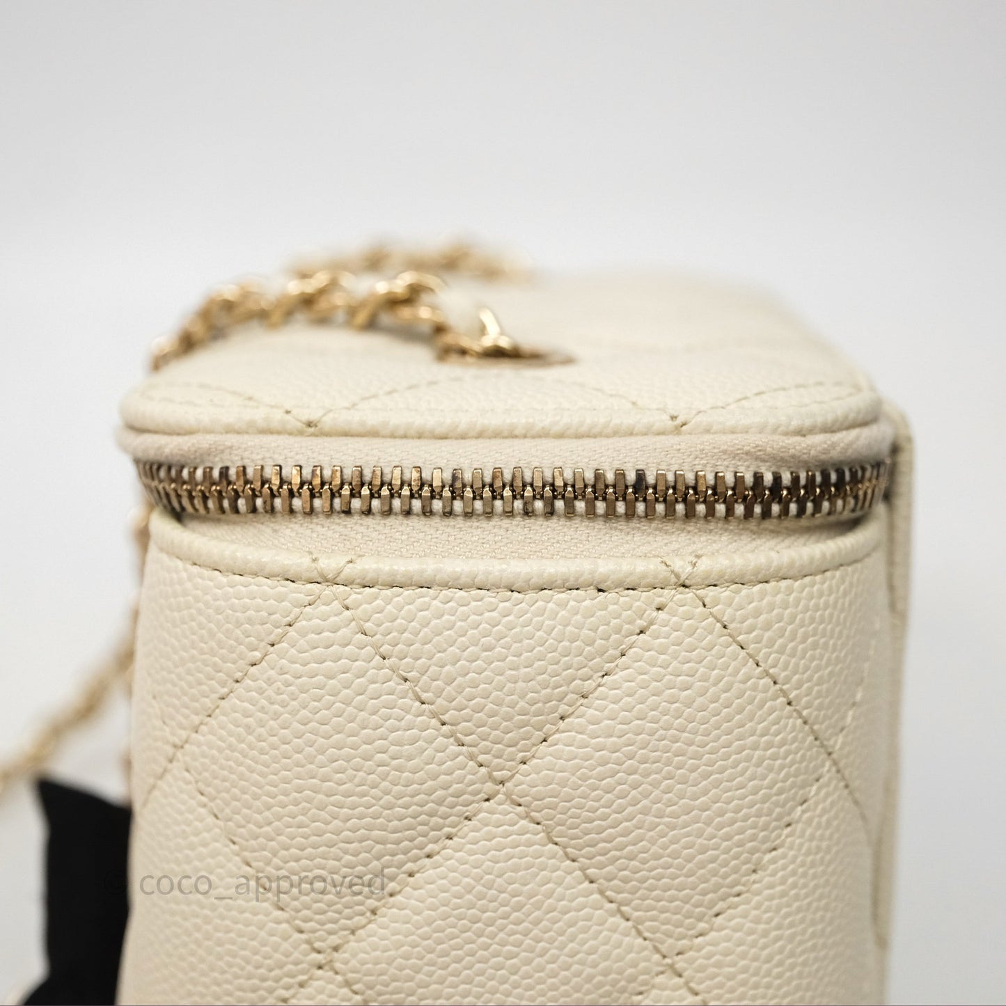 Chanel Vanity with Chain Ivory Cream Caviar Gold Hardware