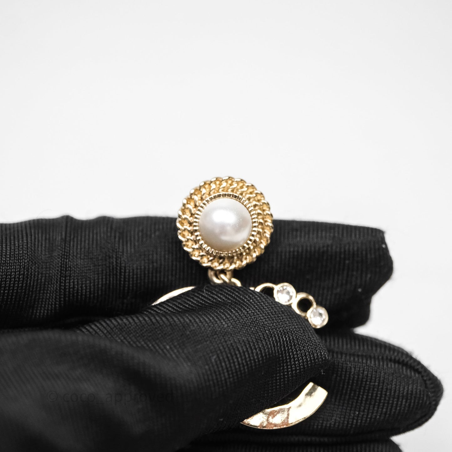 Chanel Round Pearl CC Logo Drop Earrings Gold Tone 22P