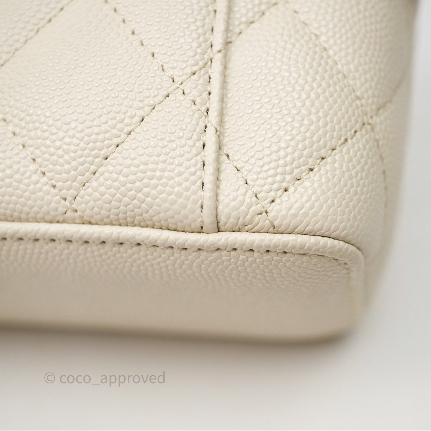 Chanel Vanity with Chain Ivory Cream Caviar Gold Hardware