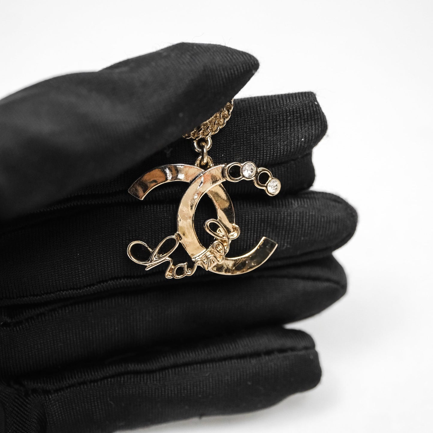 Chanel Round Pearl CC Logo Drop Earrings Gold Tone 22P