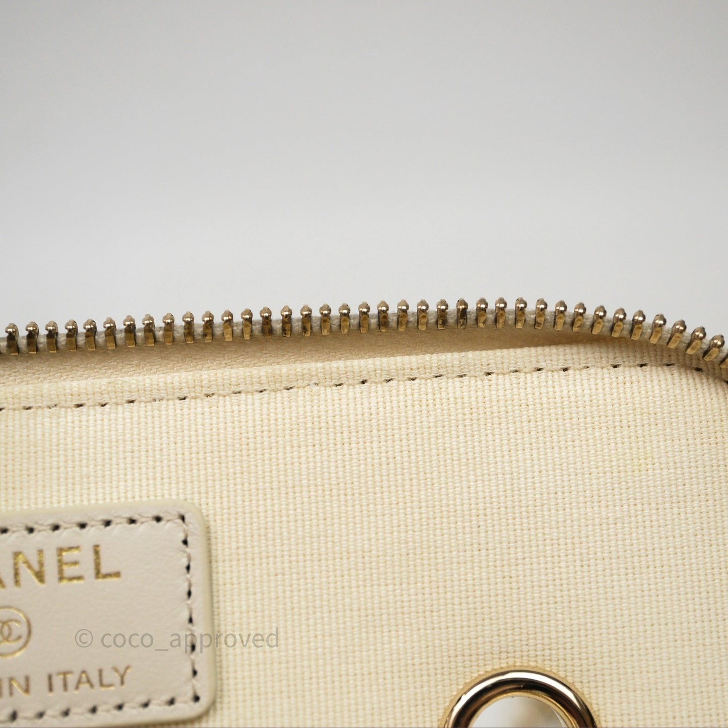 Chanel Vanity with Chain Ivory Cream Caviar Gold Hardware