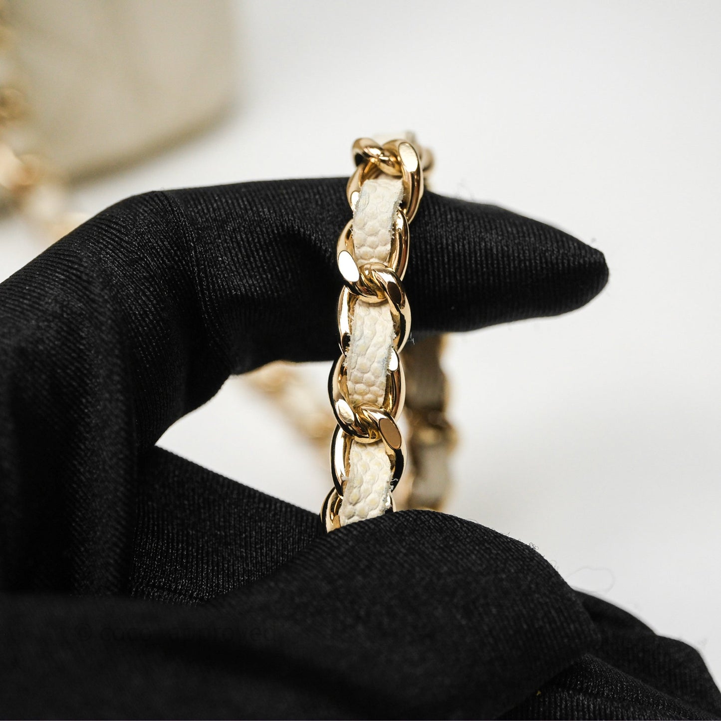 Chanel Vanity with Chain Ivory Cream Caviar Gold Hardware
