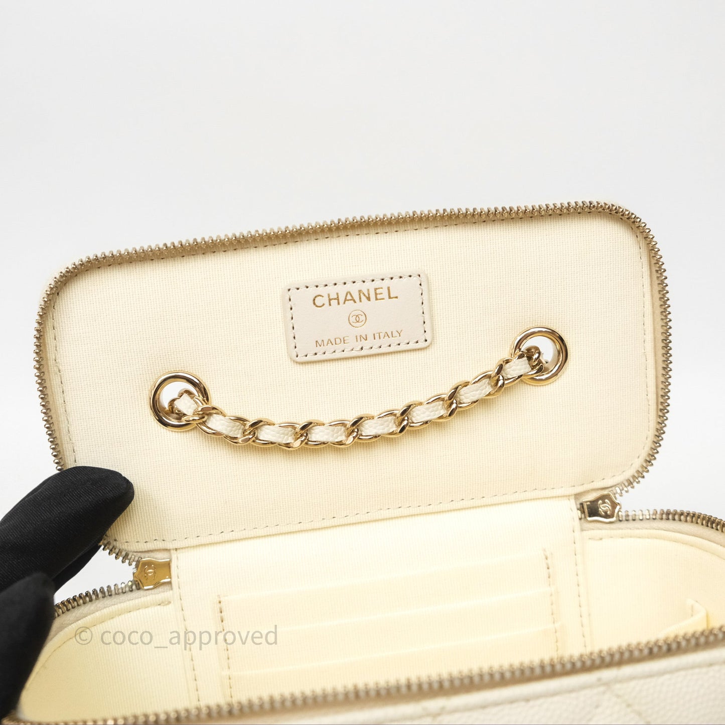 Chanel Vanity with Chain Ivory Cream Caviar Gold Hardware