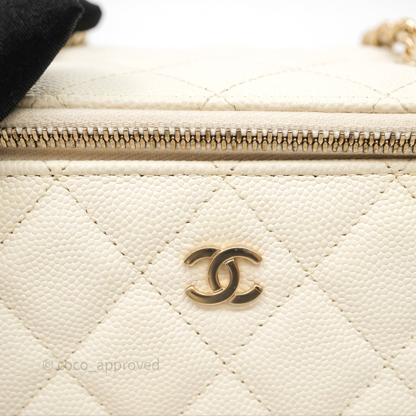 Chanel Vanity with Chain Ivory Cream Caviar Gold Hardware