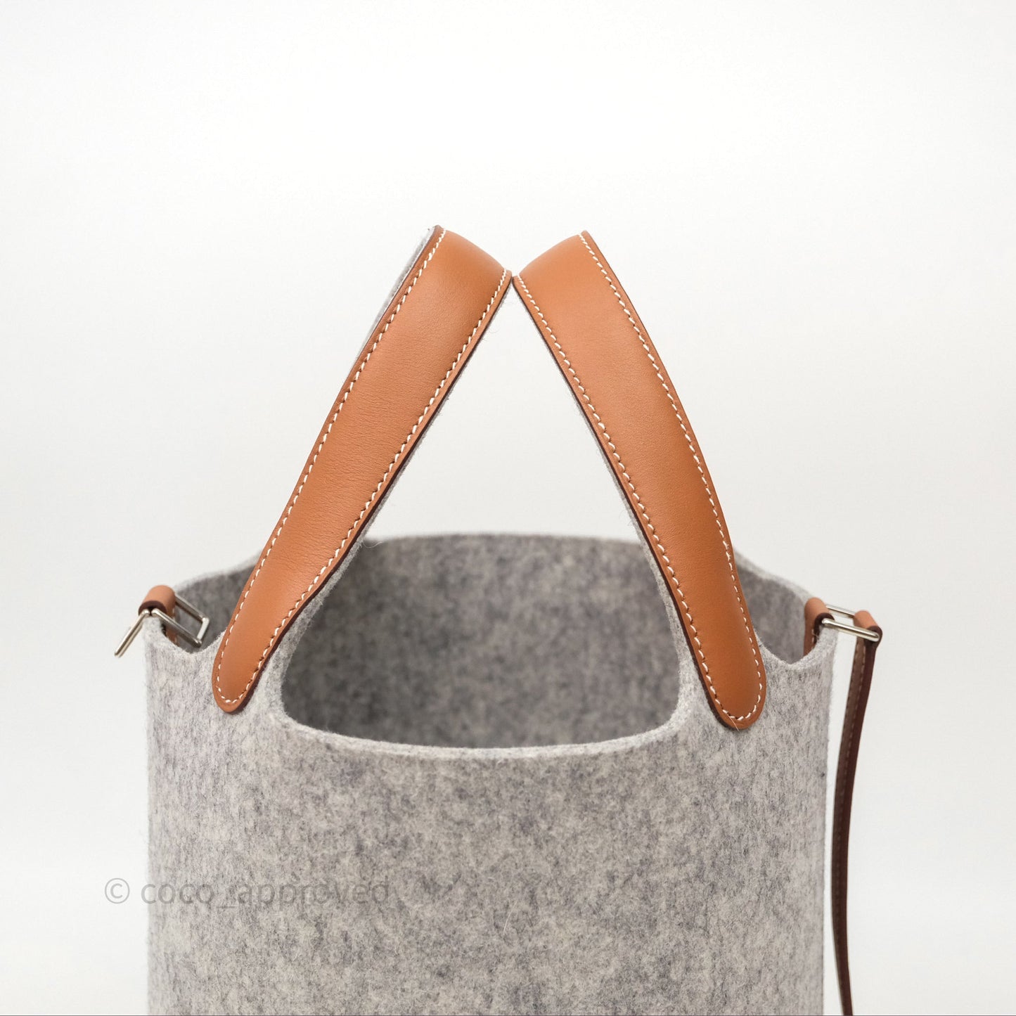 Hermès Picotin 18 Gris Clair/ Gold Wool Feutre Swift Palladium Hardware