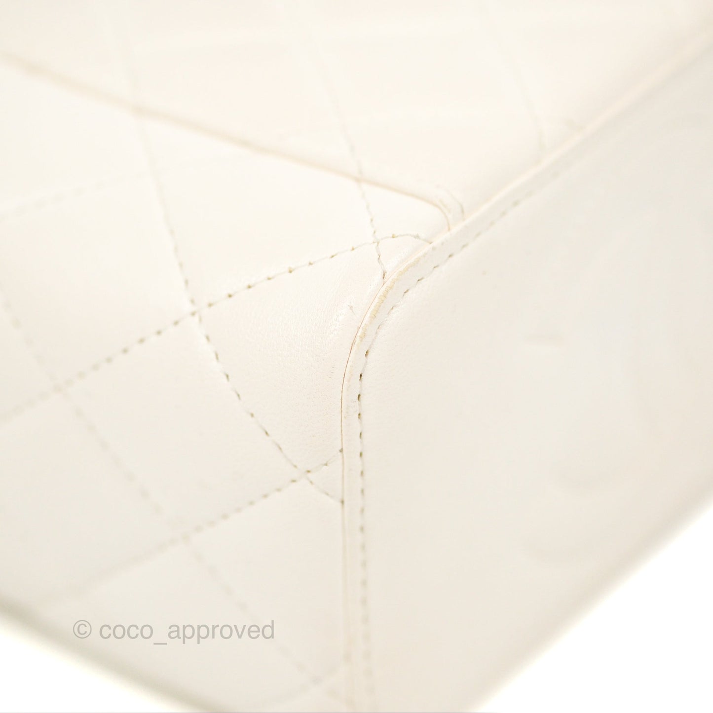 Chanel Vanity with COCO Heart Chain White Lambskin Aged Gold Hardware