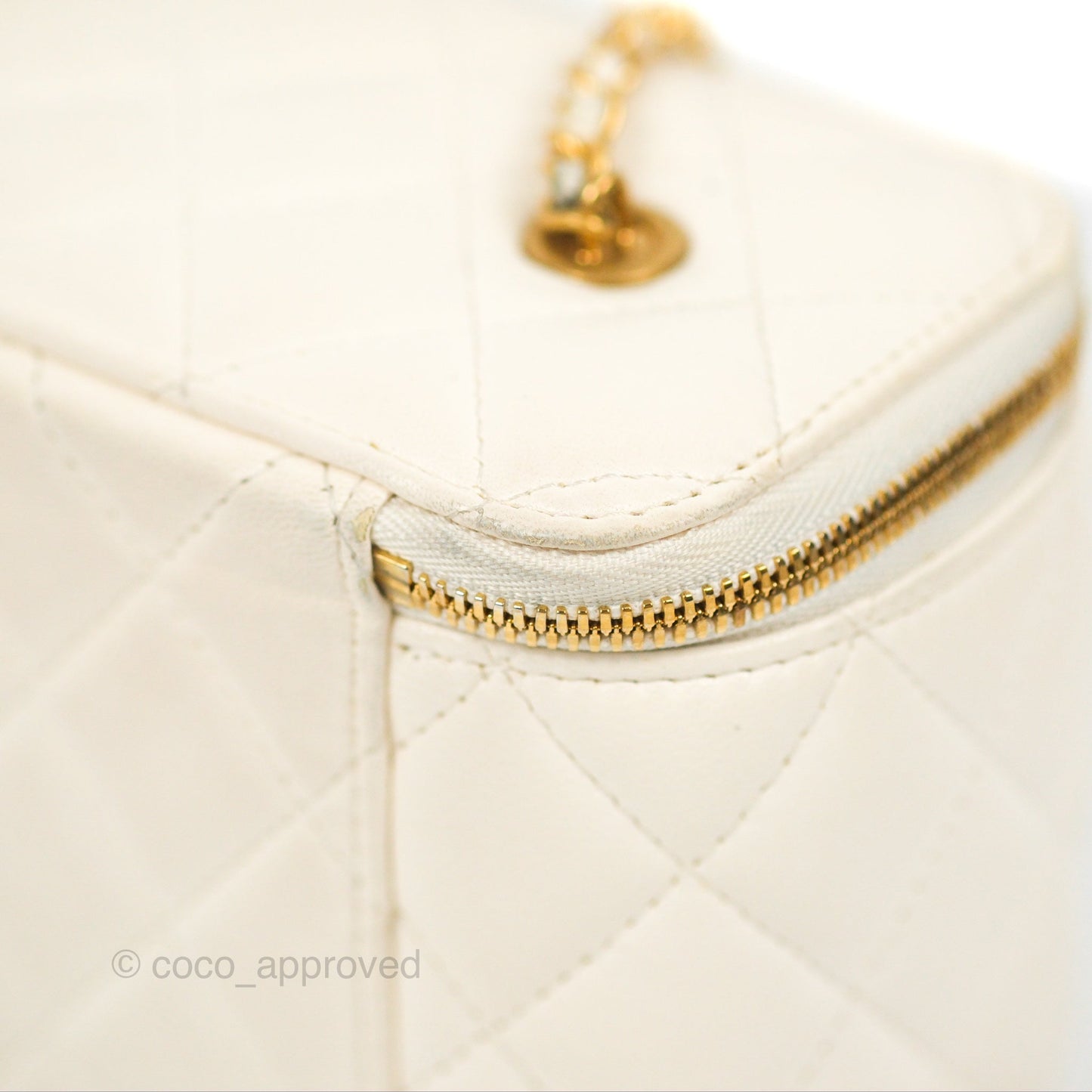 Chanel Vanity with COCO Heart Chain White Lambskin Aged Gold Hardware