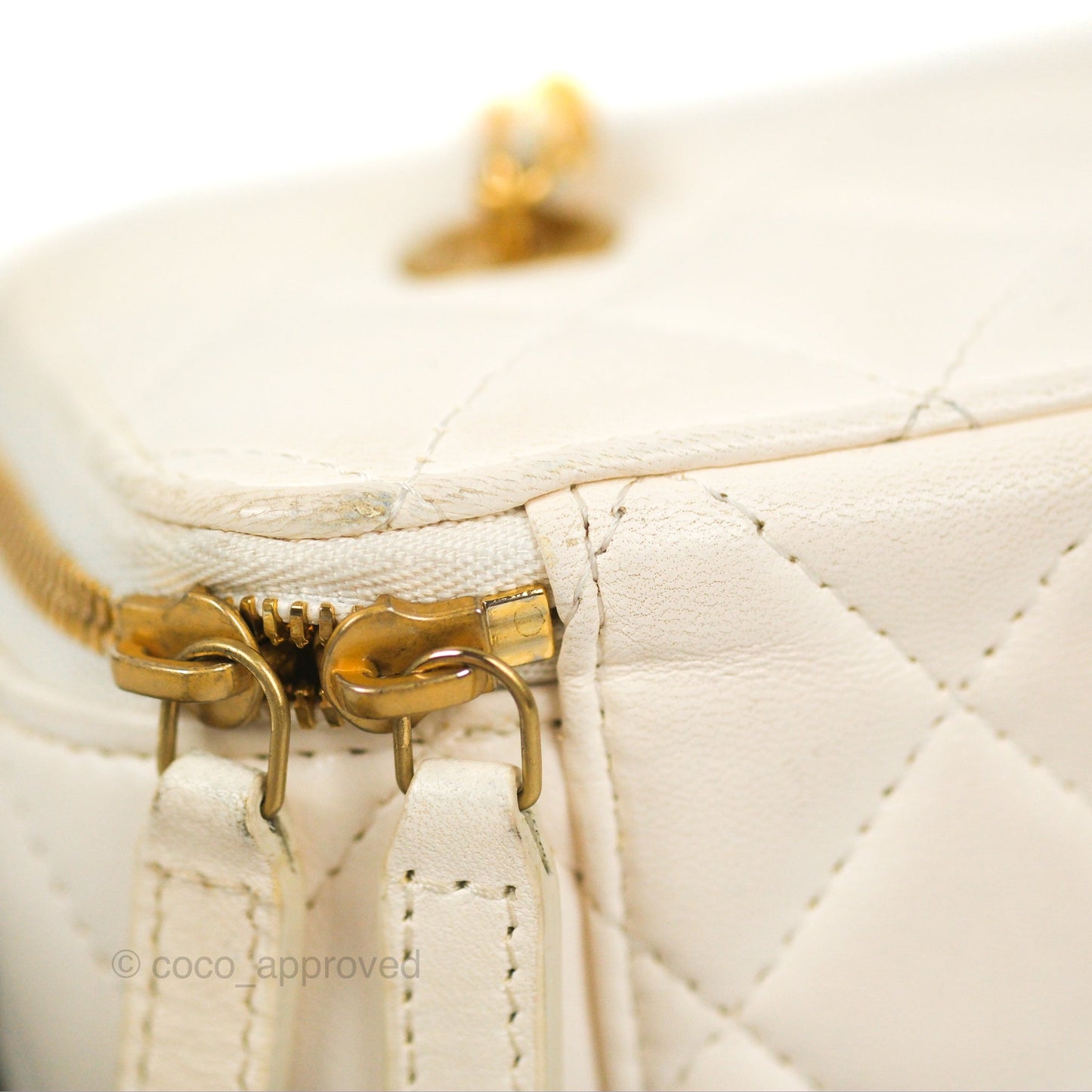 Chanel Vanity with COCO Heart Chain White Lambskin Aged Gold Hardware