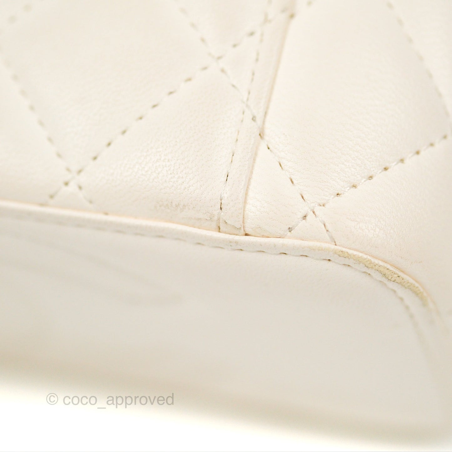Chanel Vanity with COCO Heart Chain White Lambskin Aged Gold Hardware