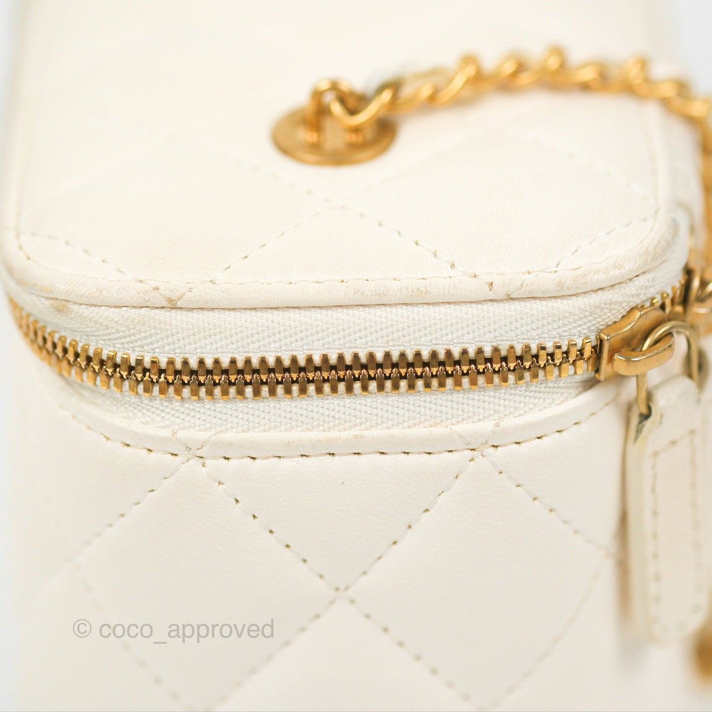 Chanel Vanity with COCO Heart Chain White Lambskin Aged Gold Hardware