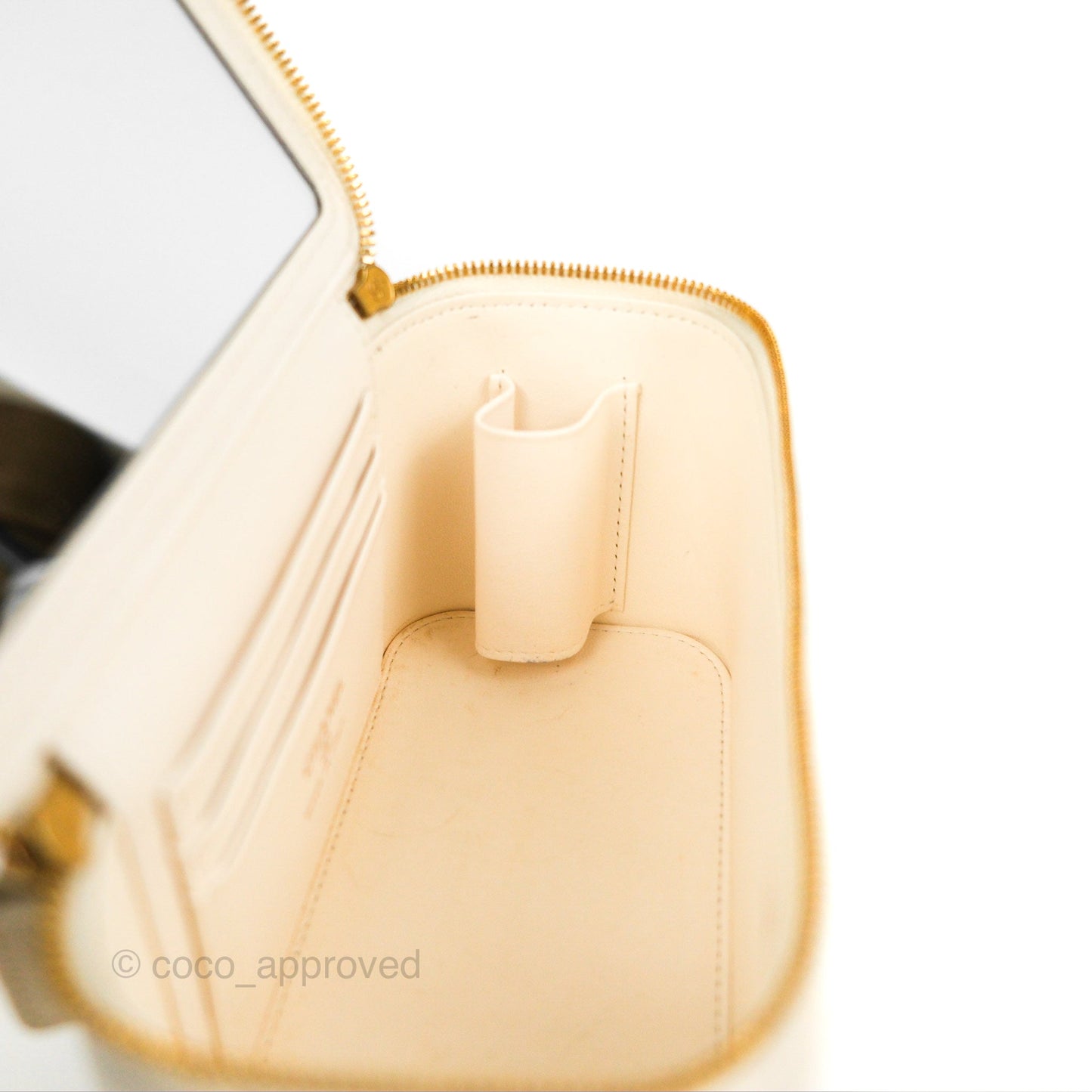 Chanel Vanity with COCO Heart Chain White Lambskin Aged Gold Hardware
