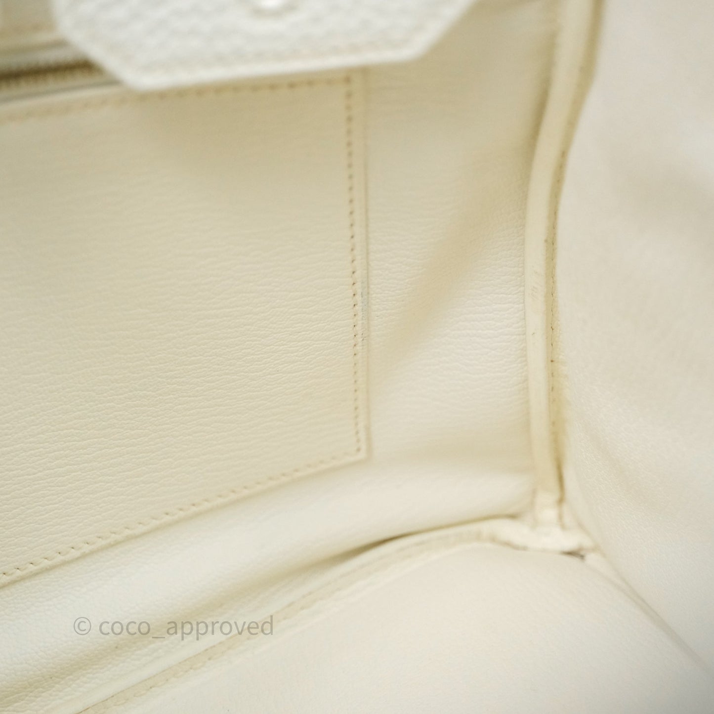 Hermès Birkin 30 Retourne Blanc 01 Clemence Gold Hardware