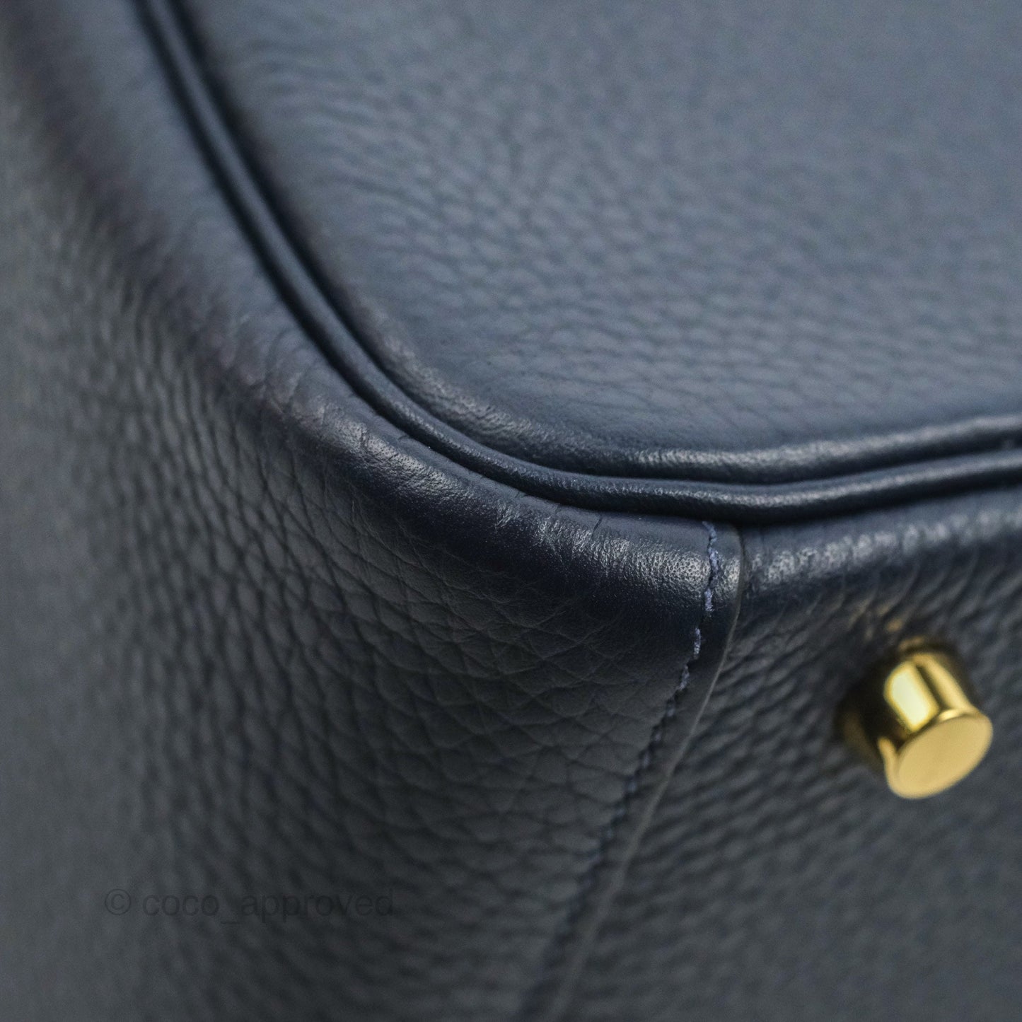 Hermès Lindy 26 Taurillion Clemence Bleu Nuit 2Z Gold Hardware