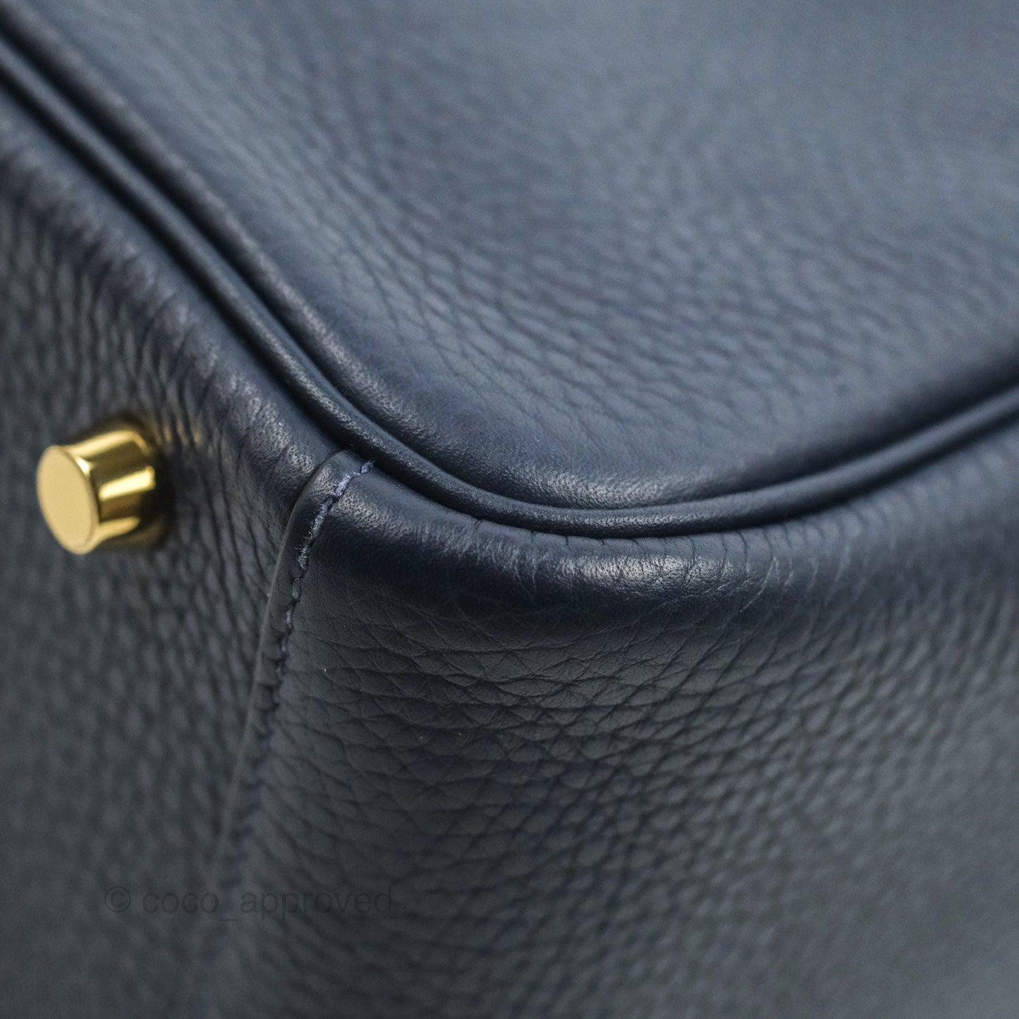 Hermès Lindy 26 Taurillion Clemence Bleu Nuit 2Z Gold Hardware