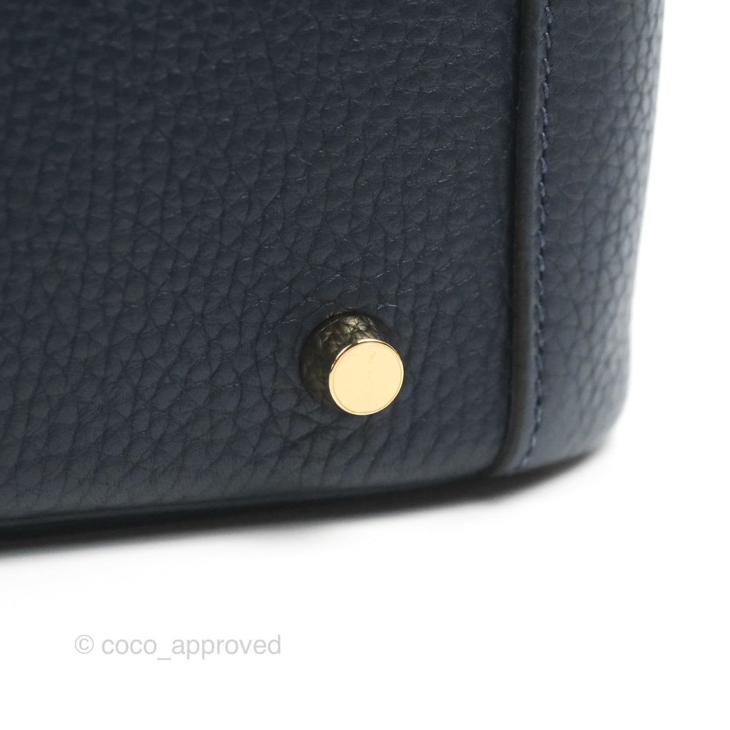 Hermès Lindy 26 Taurillion Clemence Bleu Nuit 2Z Gold Hardware