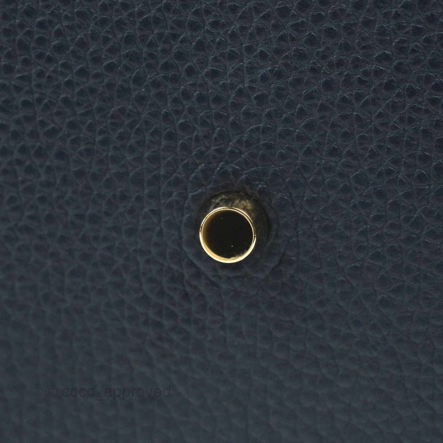 Hermès Lindy 26 Taurillion Clemence Bleu Nuit 2Z Gold Hardware