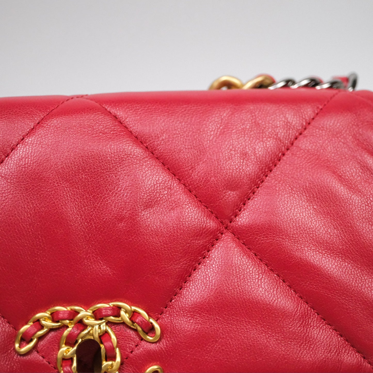 Chanel 19 Small Red Mixed Hardware