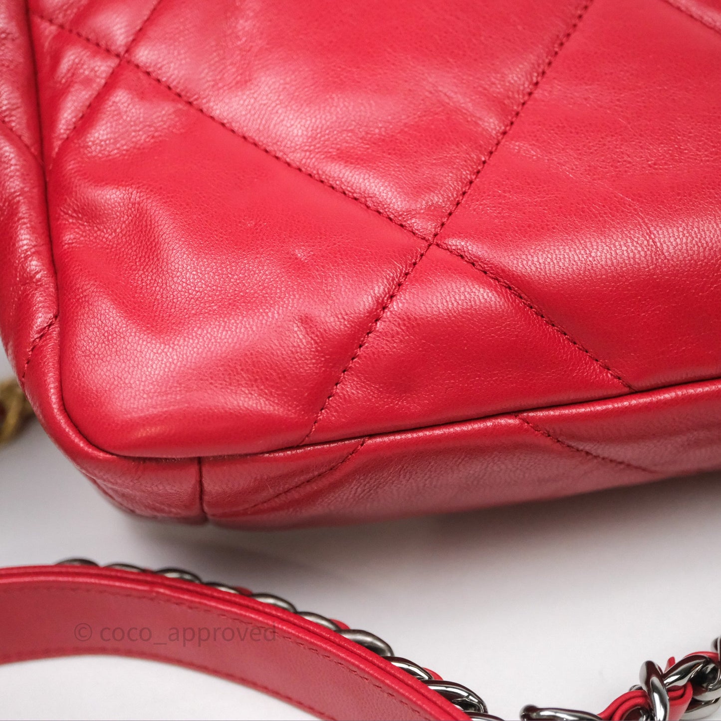 Chanel 19 Small Red Mixed Hardware