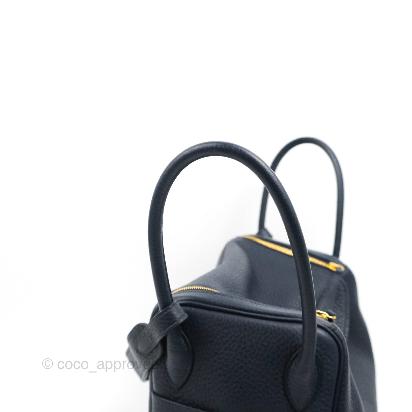 Hermès Lindy 26 Taurillion Clemence Bleu Nuit 2Z Gold Hardware