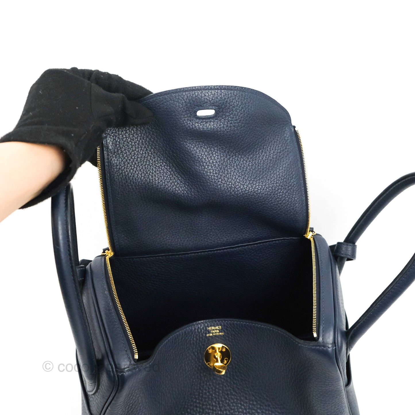 Hermès Lindy 26 Taurillion Clemence Bleu Nuit 2Z Gold Hardware