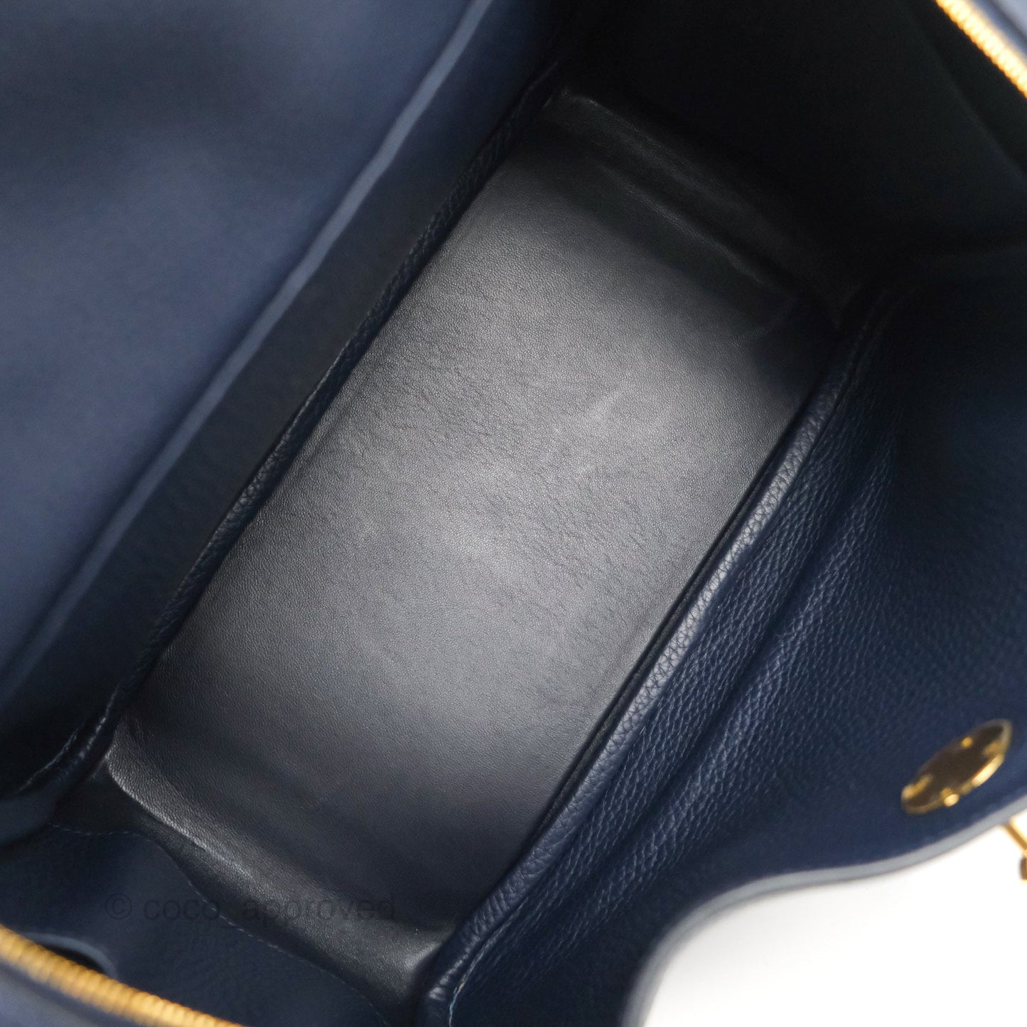 Hermès Lindy 26 Taurillion Clemence Bleu Nuit 2Z Gold Hardware
