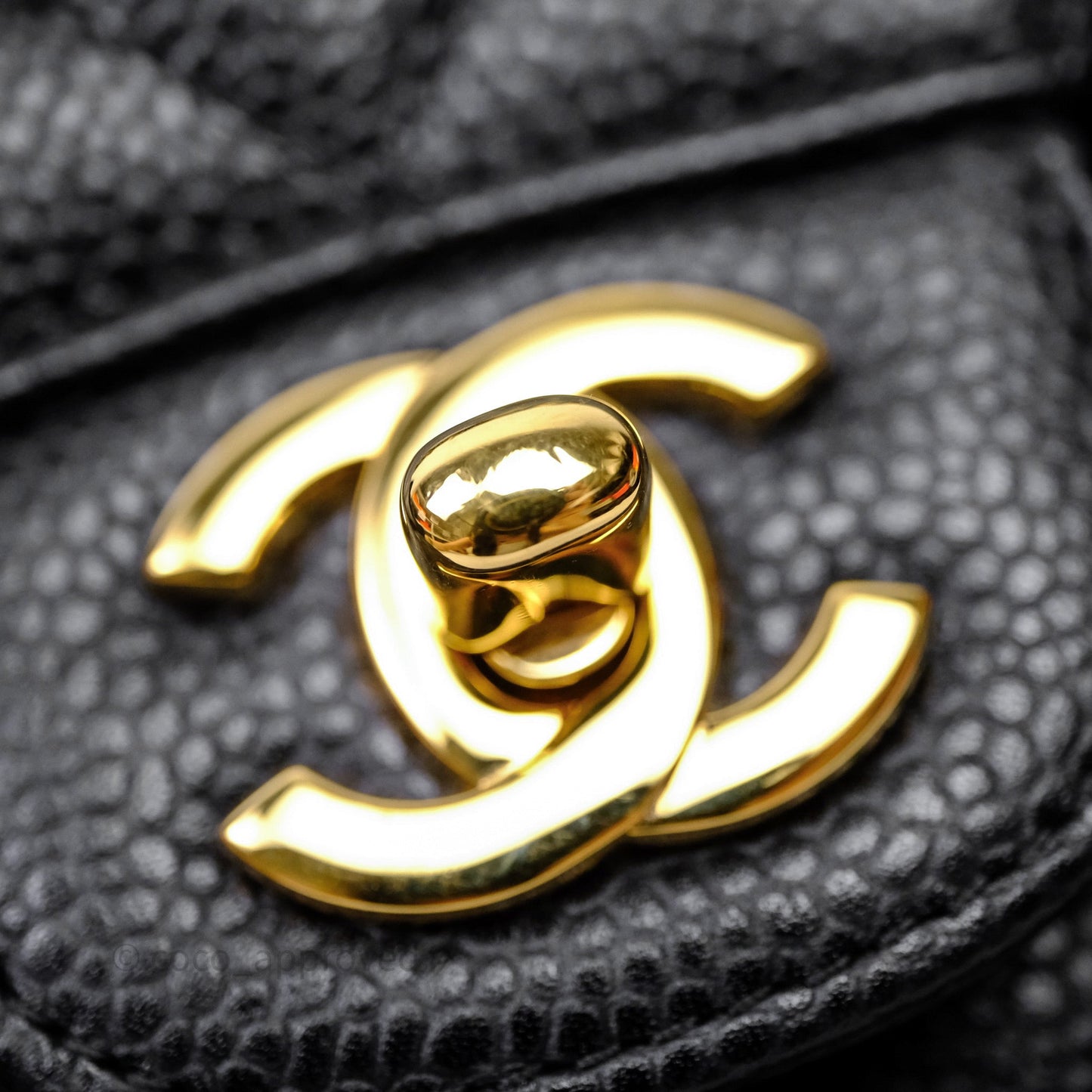 Chanel Classic M/L Medium Flap Quilted Black Caviar Gold Hardware