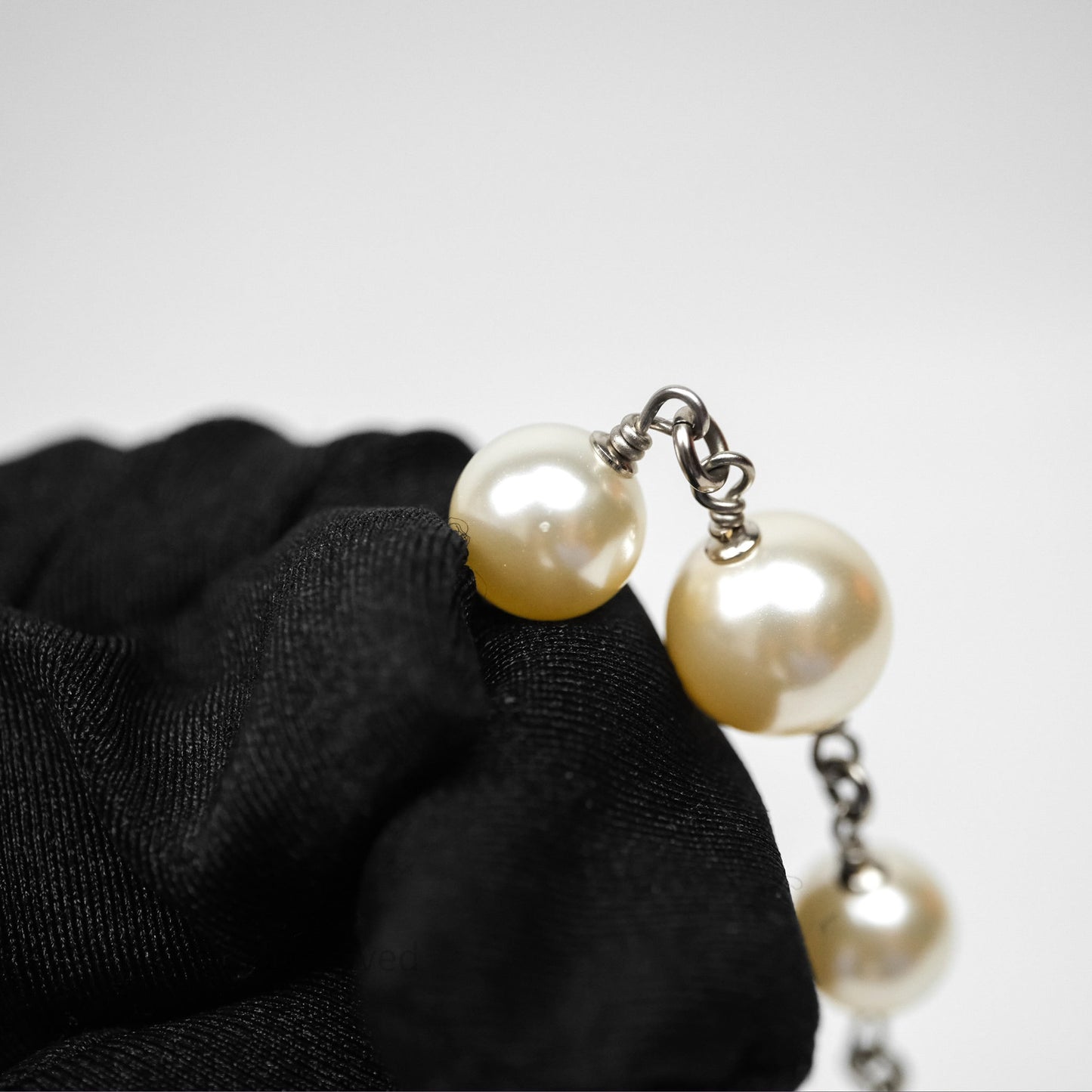 Chanel Crystal CC Pearl Necklace Sliver Tone 25V