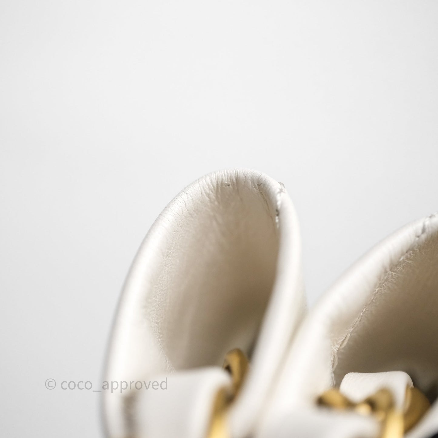 Chanel 22 Small White Shiny Crumpled Calfskin Aged Gold Hardware