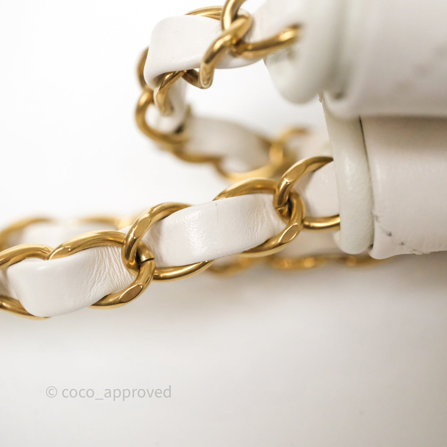 Chanel 22 Small White Shiny Crumpled Calfskin Aged Gold Hardware