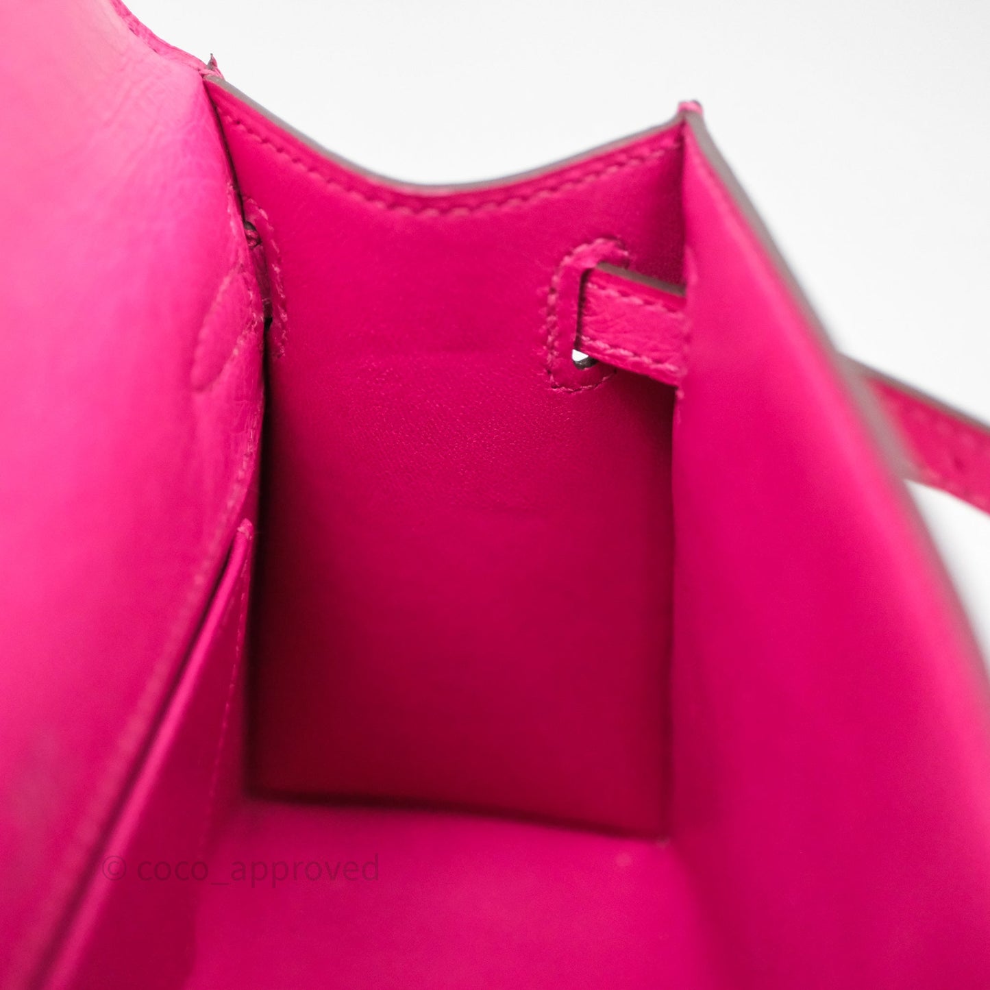 Hermès Kelly Pochette Clutch Rose Tyrien Ostrich Palladium Hardware