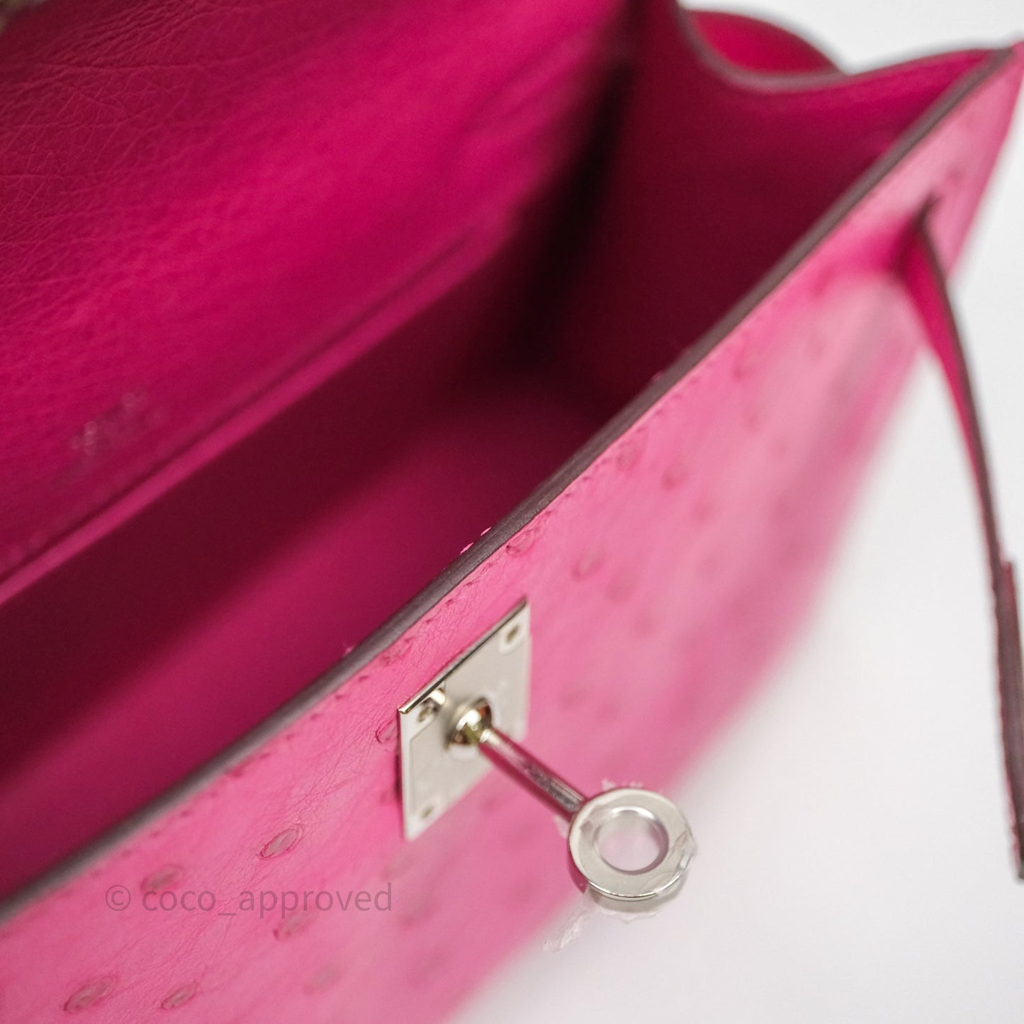 Hermès Kelly Pochette Clutch Rose Tyrien Ostrich Palladium Hardware