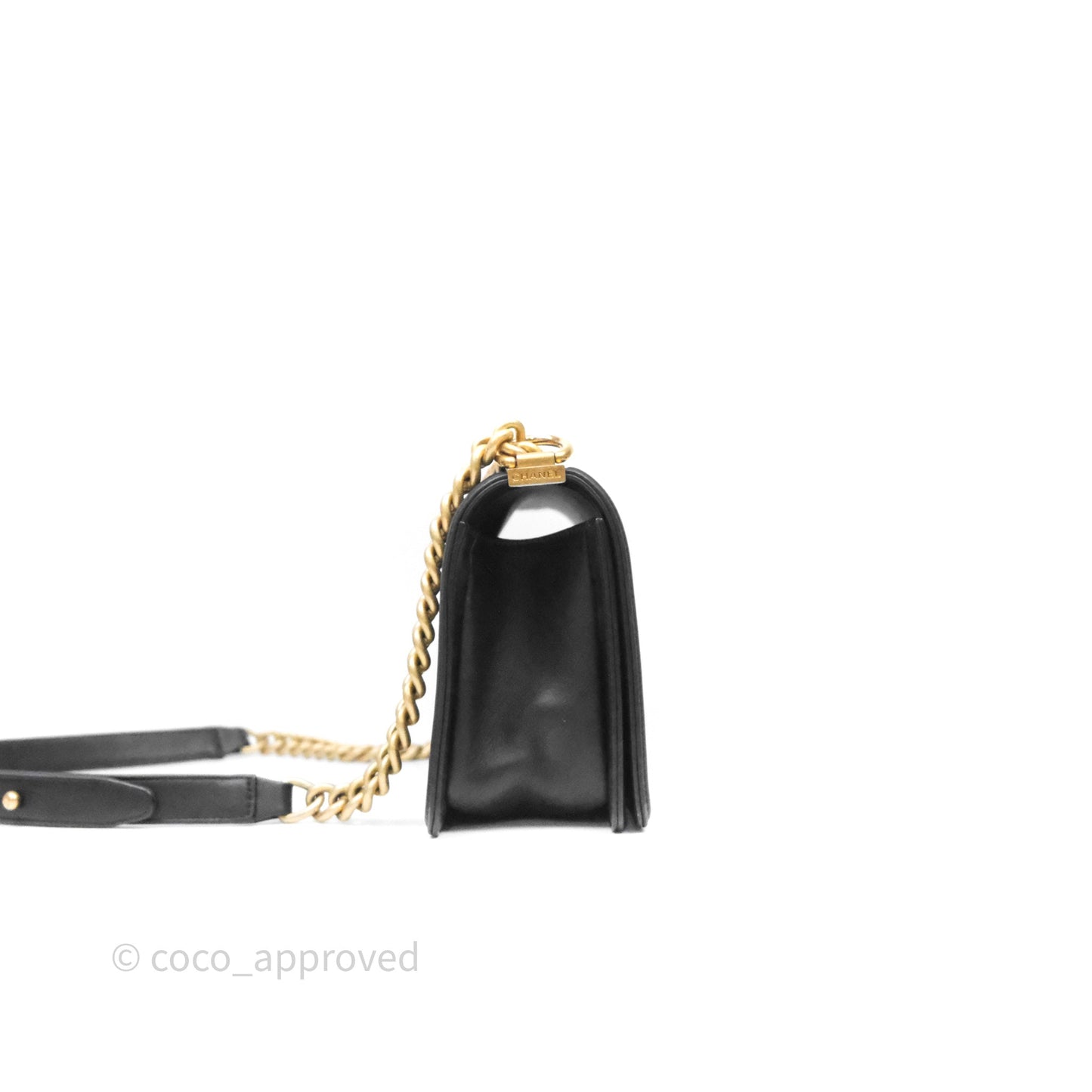 Chanel Medium Boy Quilted Black Calfskin Aged Gold Hardware
