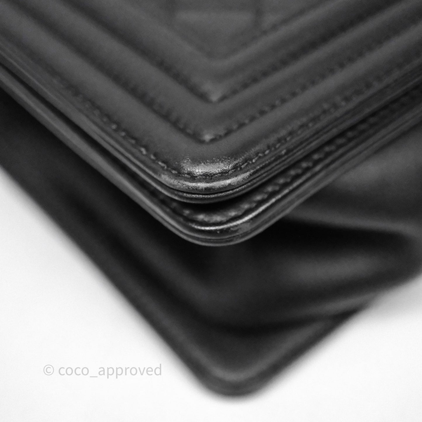 Chanel Medium Boy Quilted Black Calfskin Aged Gold Hardware