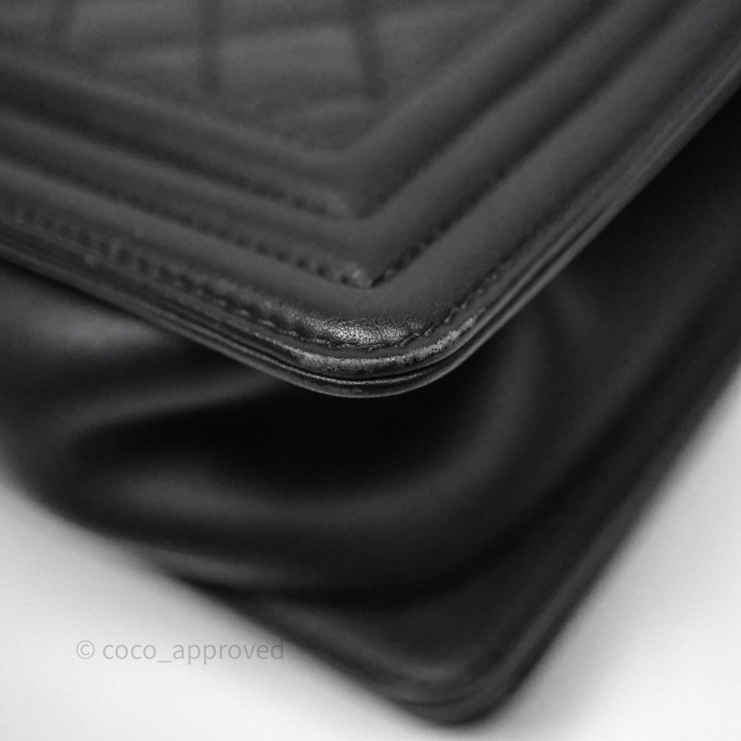 Chanel Medium Boy Quilted Black Calfskin Aged Gold Hardware