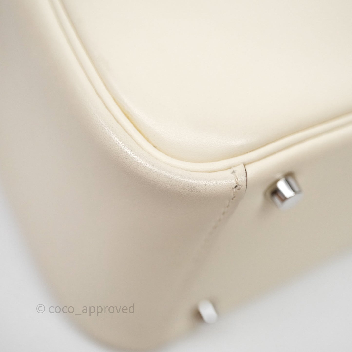 Hermes Mini Lindy Veau Swift Nata I2/ Sesame 2S Palladium Hardware
