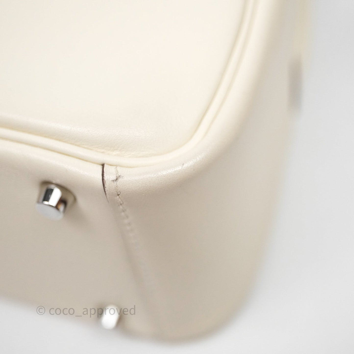 Hermes Mini Lindy Veau Swift Nata I2/ Sesame 2S Palladium Hardware